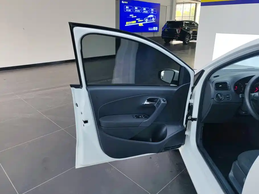 Volkswagen Polo — миниатюра 7