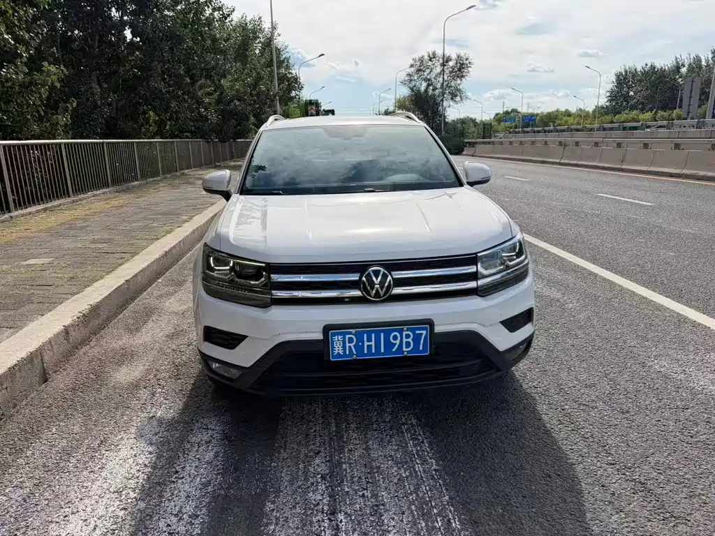 Volkswagen Tharu — миниатюра 2