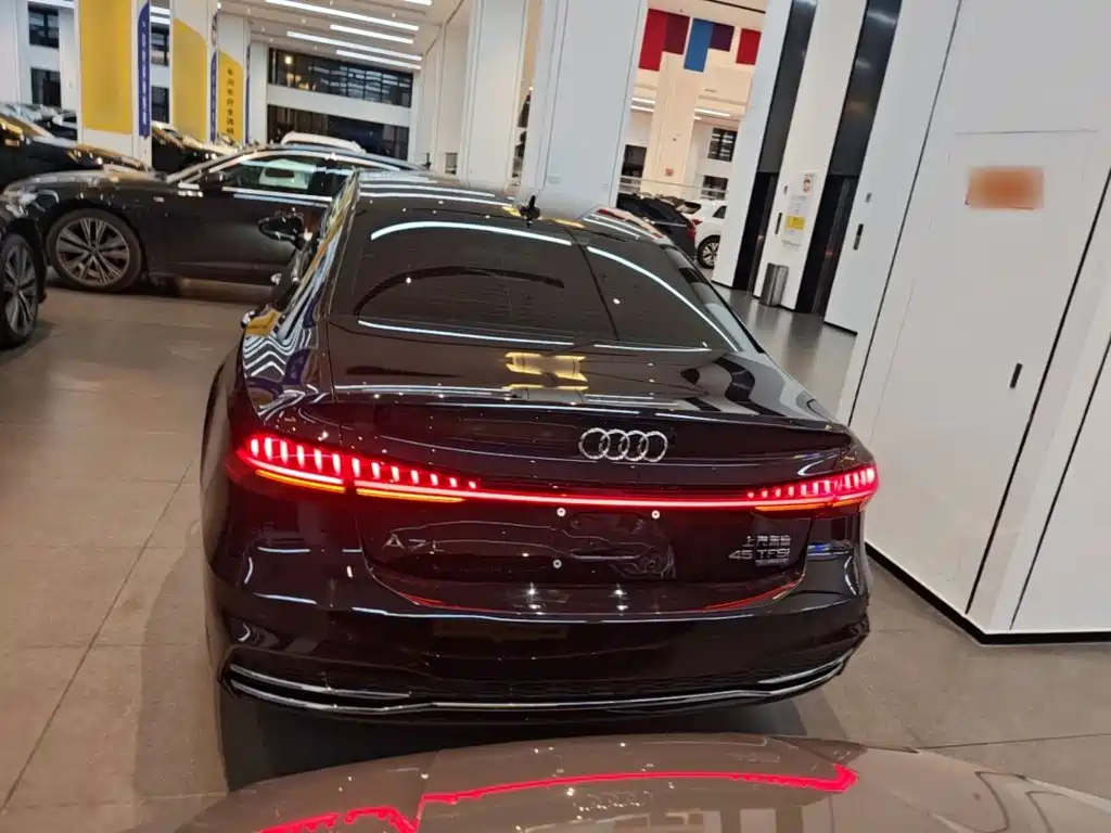 Audi A7L — миниатюра 6