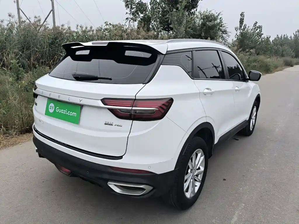 Geely Binyue — миниатюра 7