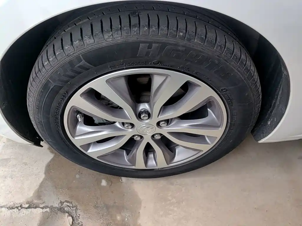 Buick Excelle — миниатюра 23
