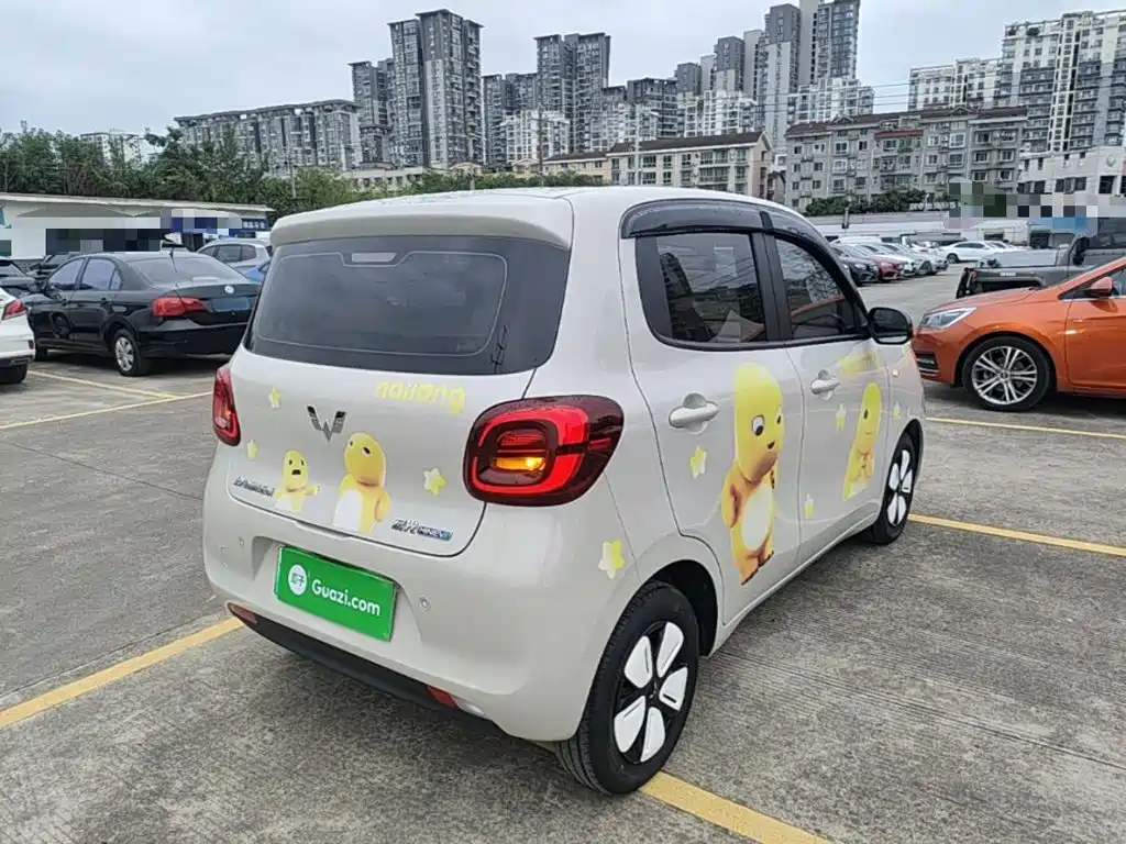 Wuling MINIEV — миниатюра 7