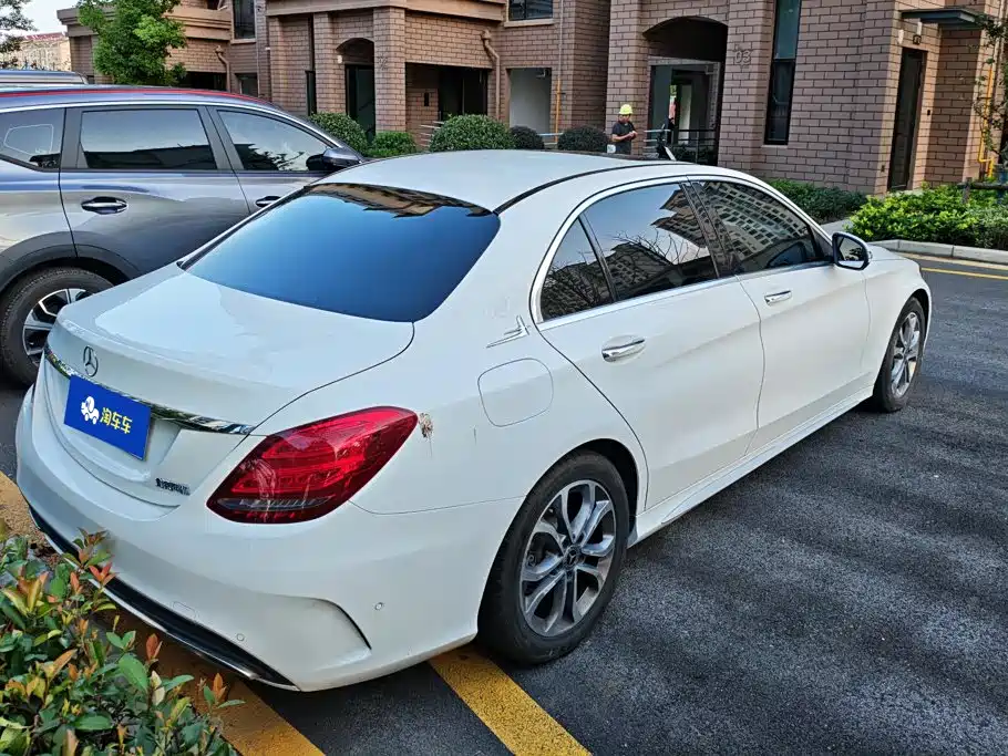 Mercedes-Benz C-Class — миниатюра 3