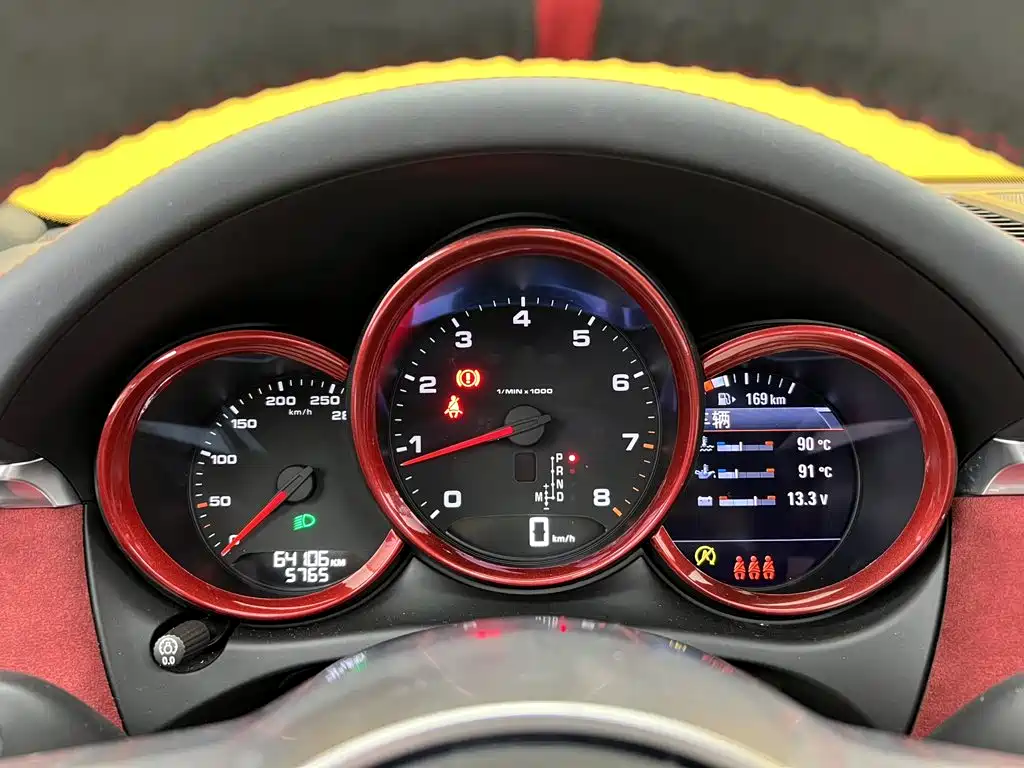 Porsche Macan — миниатюра 16
