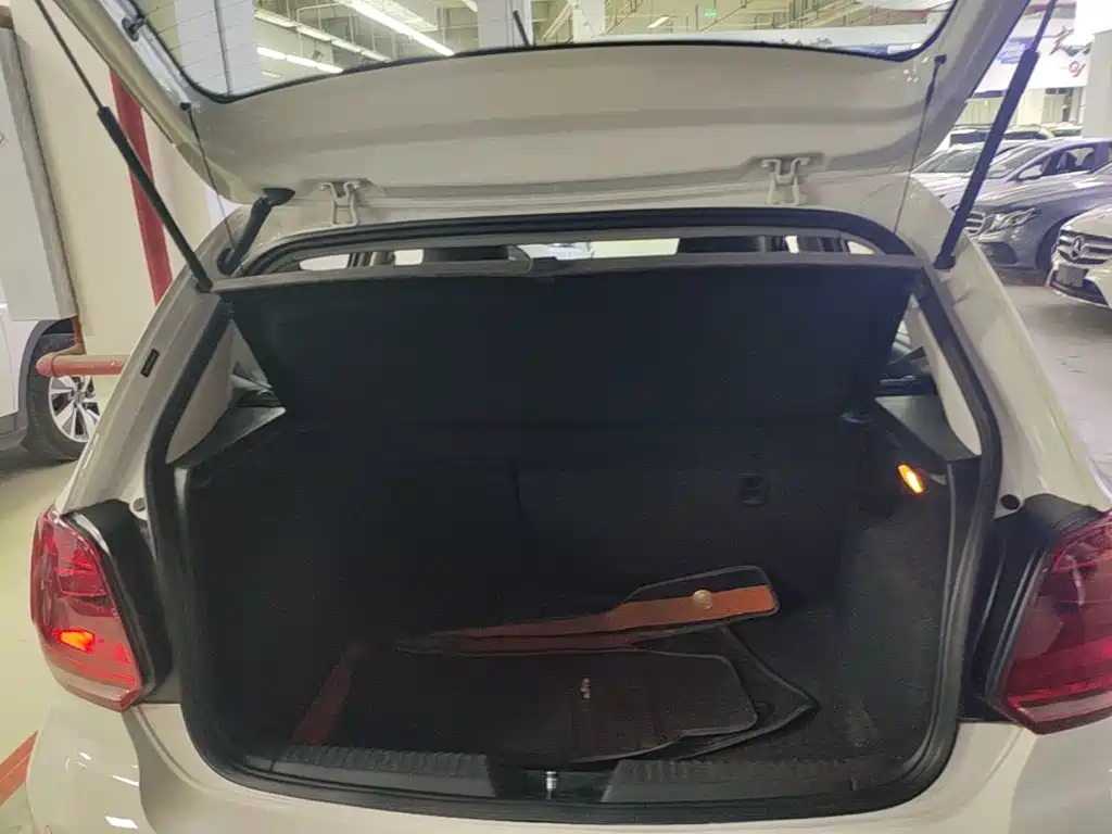 Volkswagen Polo — миниатюра 19