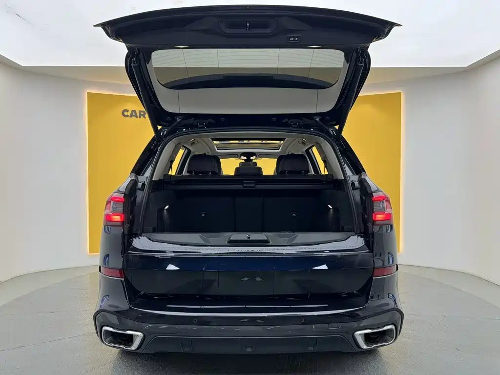 BMW X5 — миниатюра 8