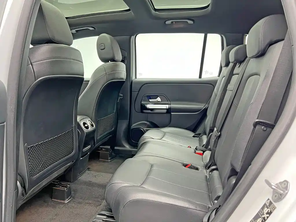 Mercedes-Benz GLB — миниатюра 15