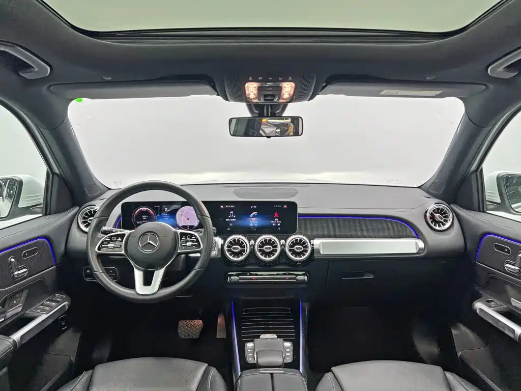Mercedes-Benz GLB — миниатюра 23