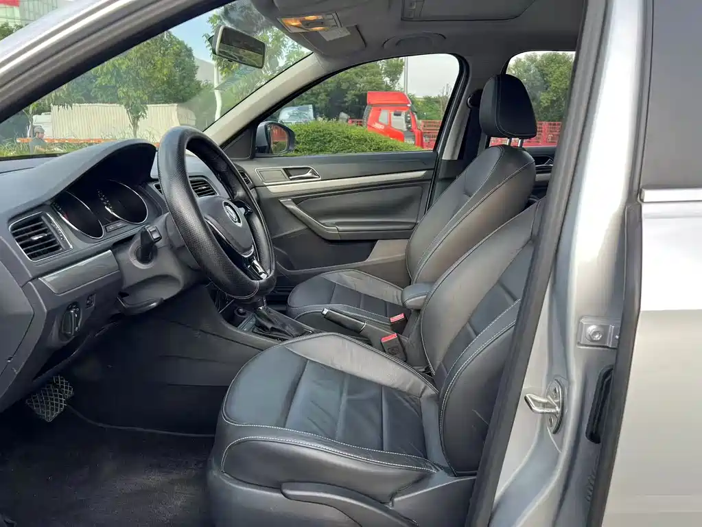 Volkswagen Lavida 230TSI DSG Comfort Edition, фото 9