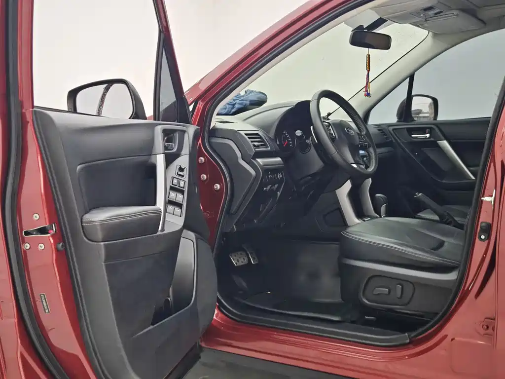 Subaru Forester 2.5i Auto Premium Edition, фото 13