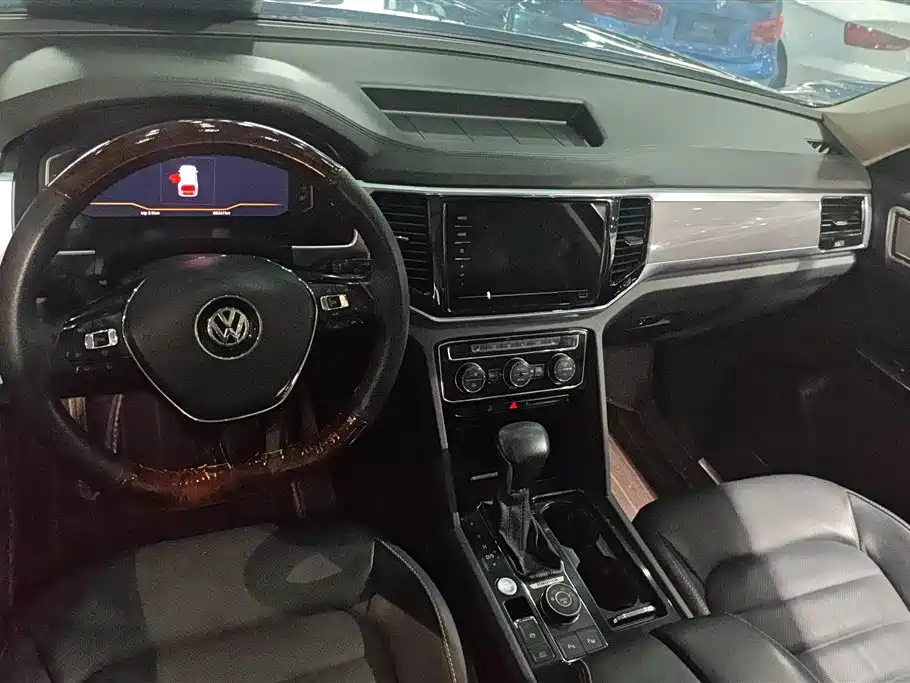 VOLKSWAGEN TOURANG