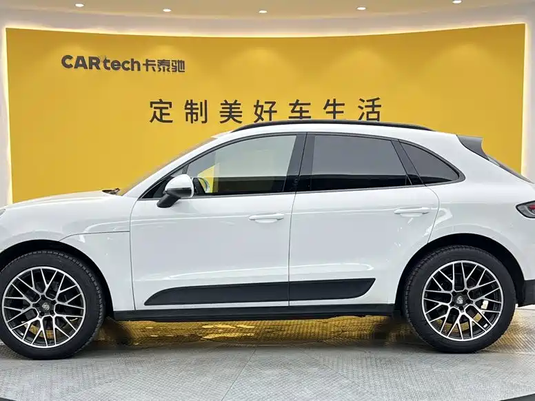 Porsche Macan — миниатюра 7