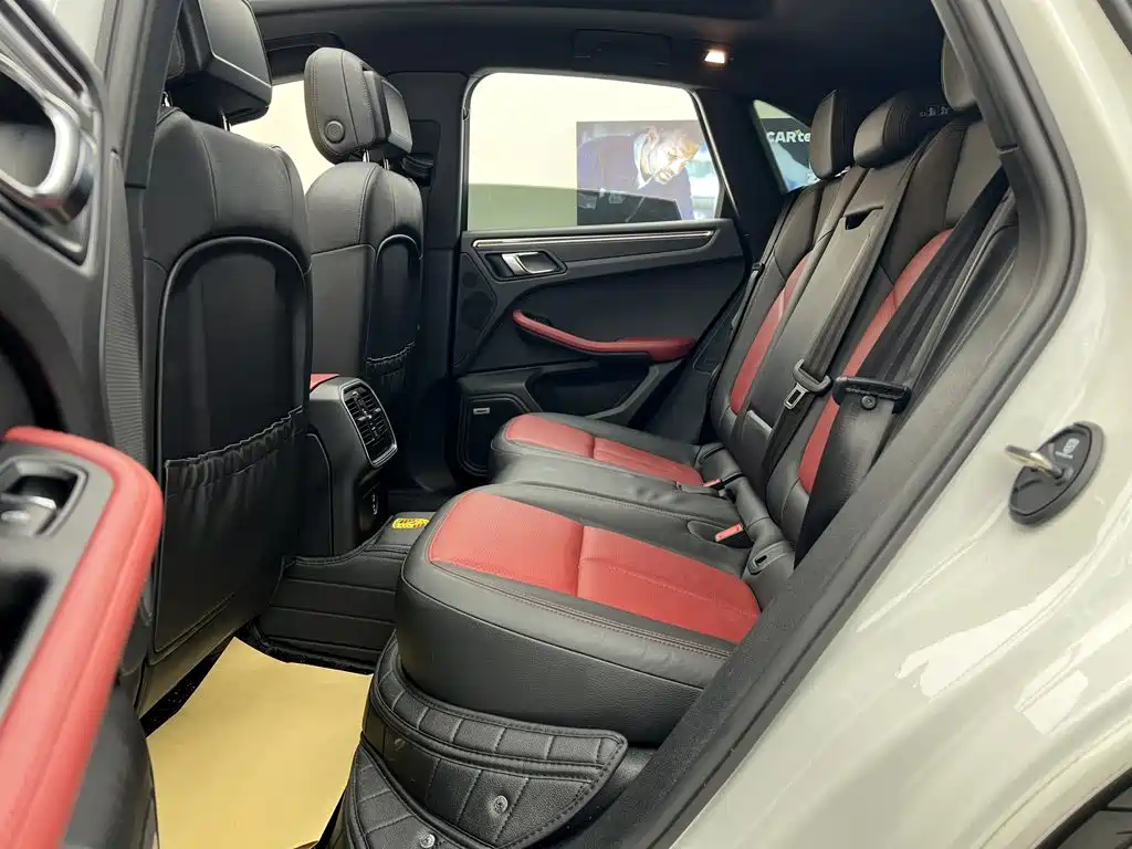 Porsche Macan — миниатюра 20
