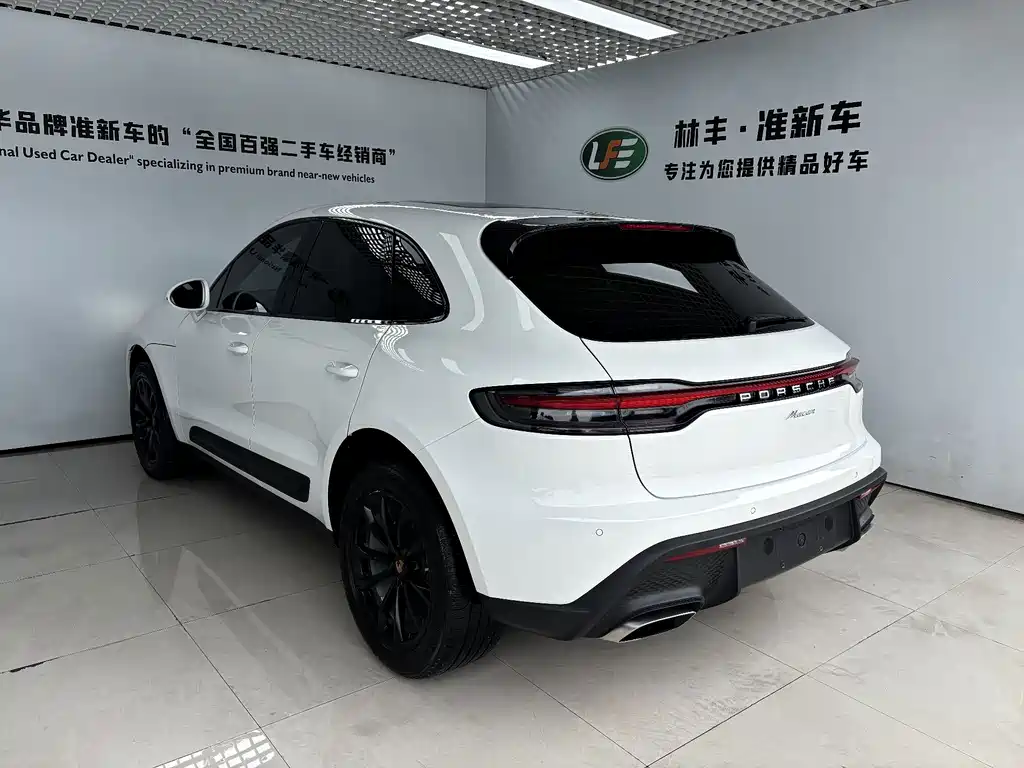 Porsche Macan — миниатюра 6