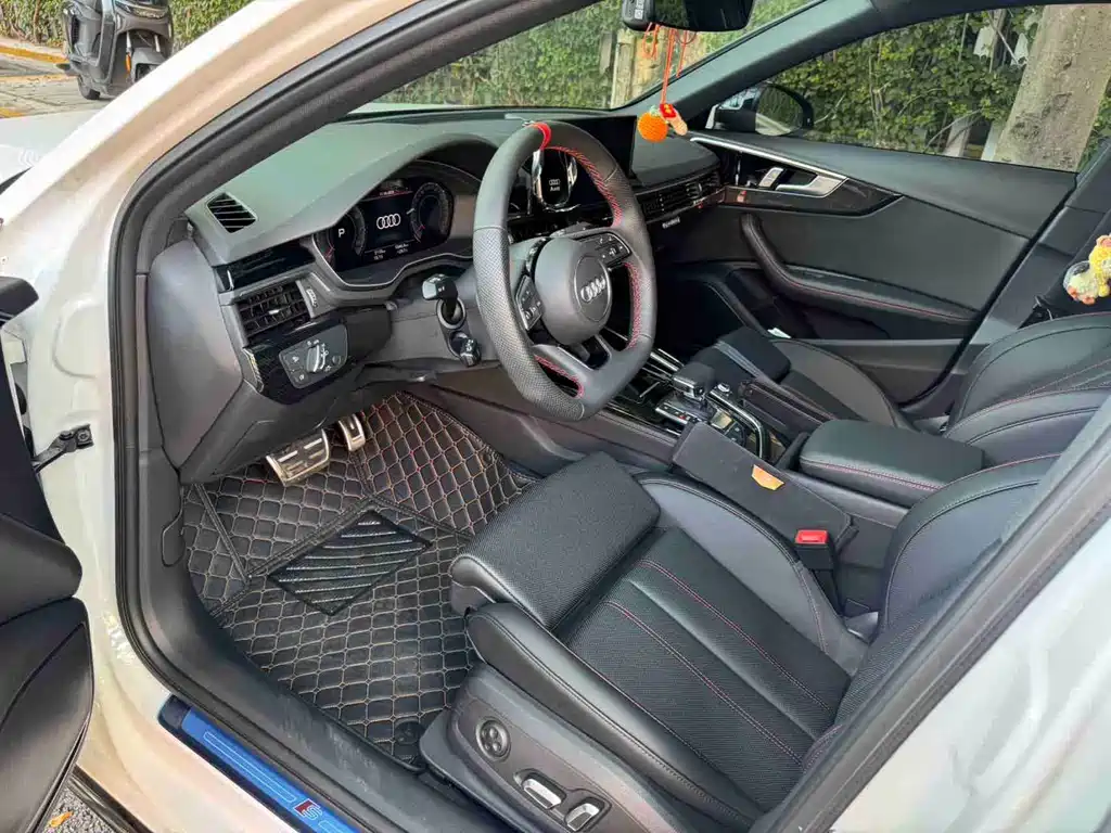 Audi A4L — миниатюра 2