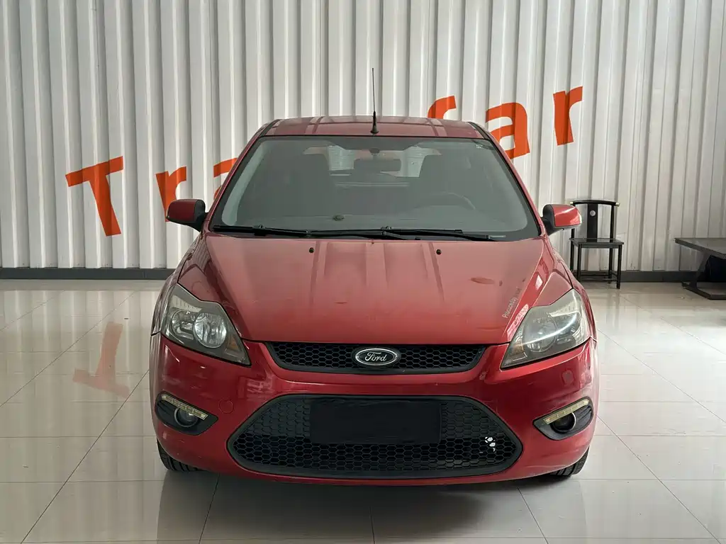 Ford Focus 2013 1.8L AT