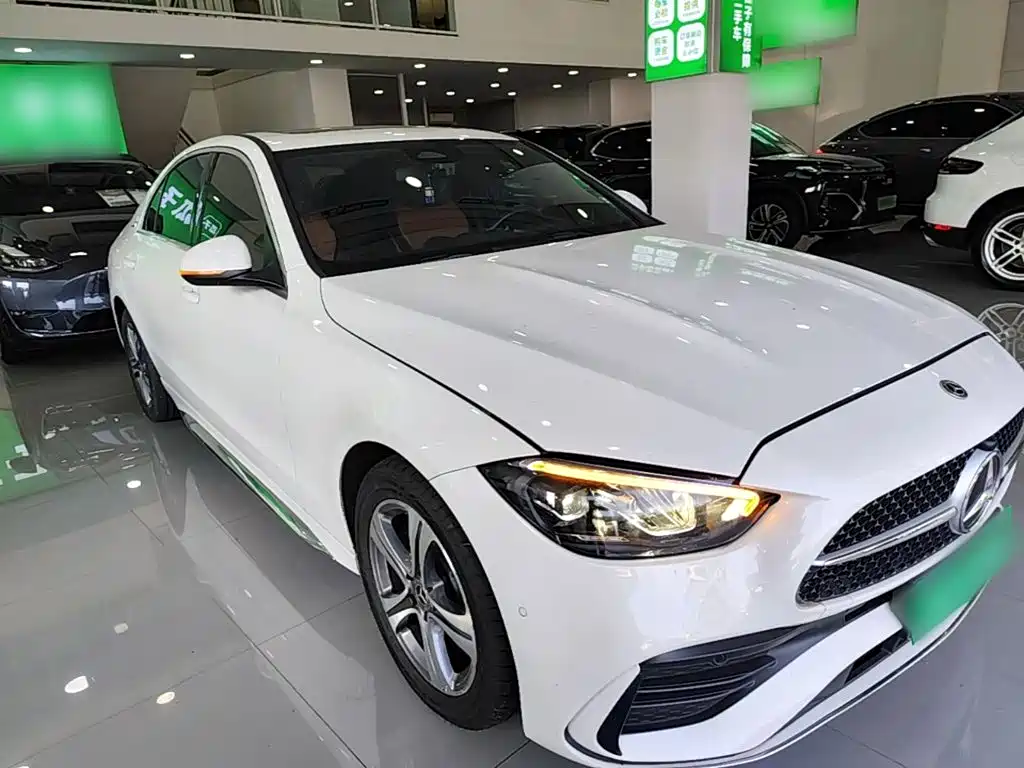 Mercedes-Benz C-Class — миниатюра 4