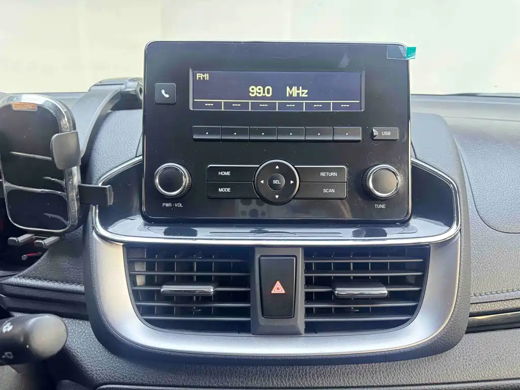 Toyota Yaris L — миниатюра 12