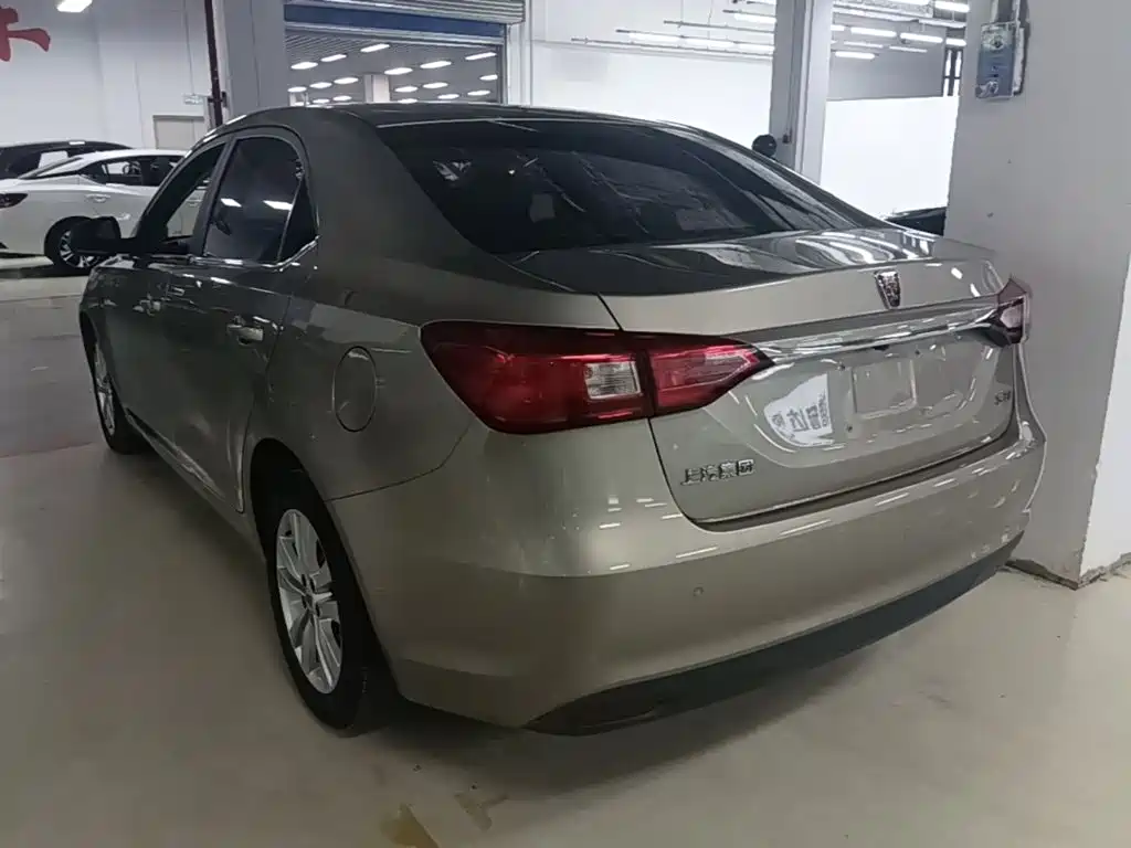 Roewe 360 — миниатюра 5