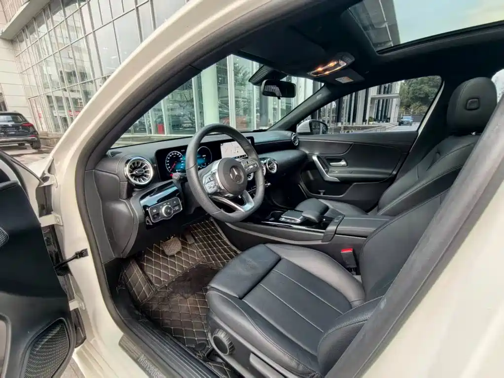 Mercedes-Benz A-Class — миниатюра 13