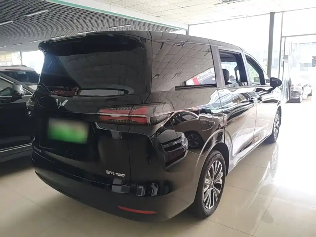 Wuling Xingguang 730 New Energy — миниатюра 7