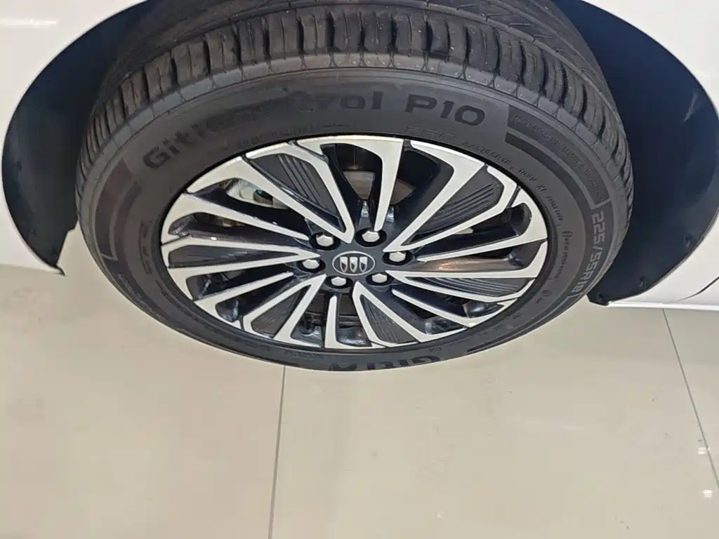 Buick GL8 Hybrid — миниатюра 23