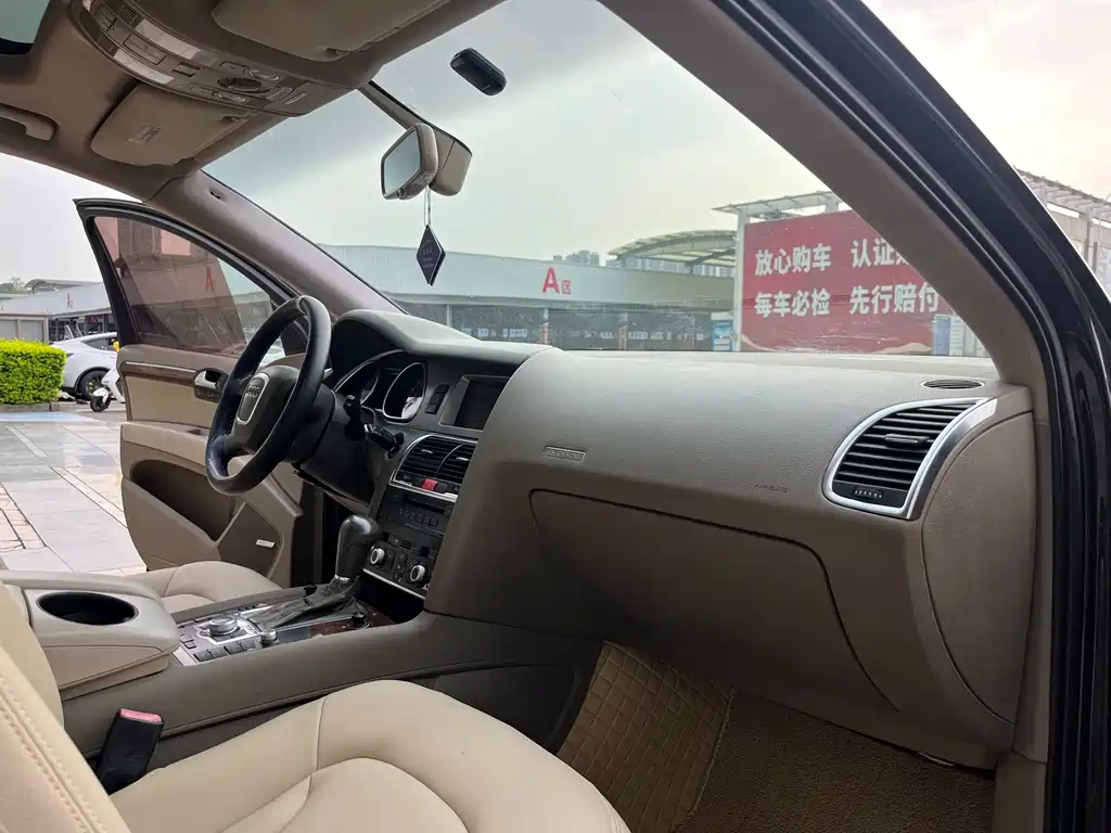 Audi Q7 — миниатюра 18