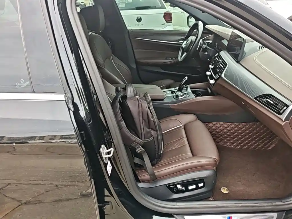BMW 5 Series — миниатюра 25