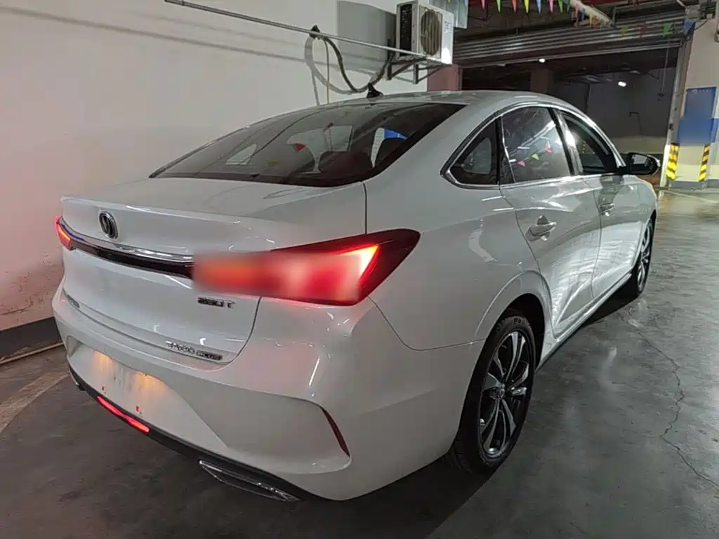 Changan Eado — миниатюра 7