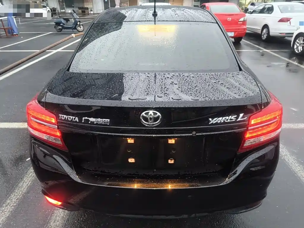 Toyota Yaris L — миниатюра 6