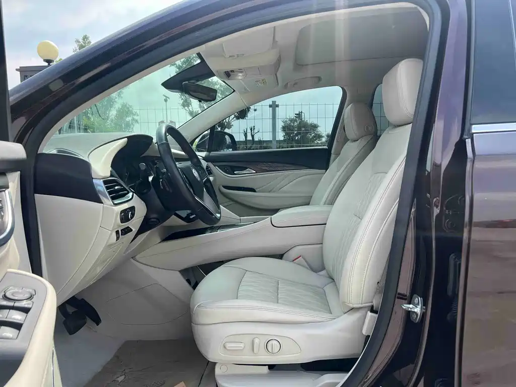 Buick Enclave 2022 652T Avenir 6 мест