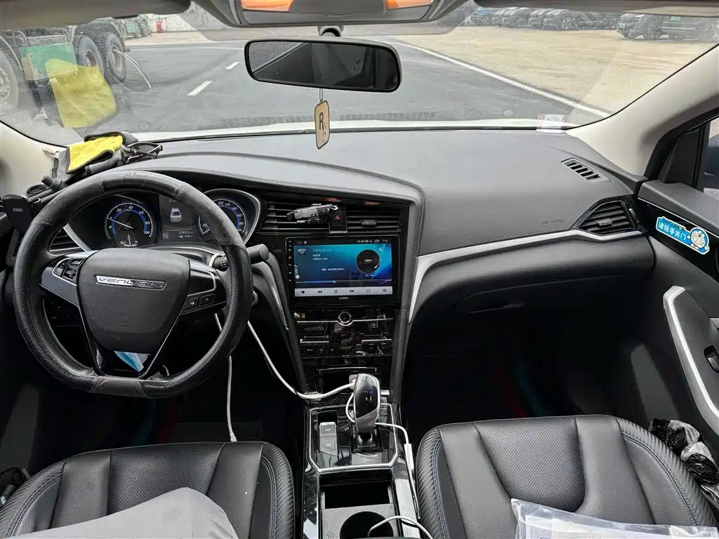 Venucia D60 EV — миниатюра 6
