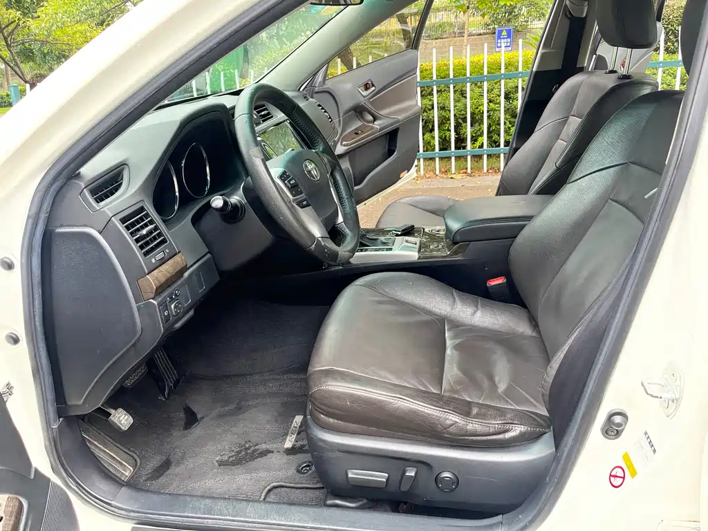 Toyota Reiz — миниатюра 5