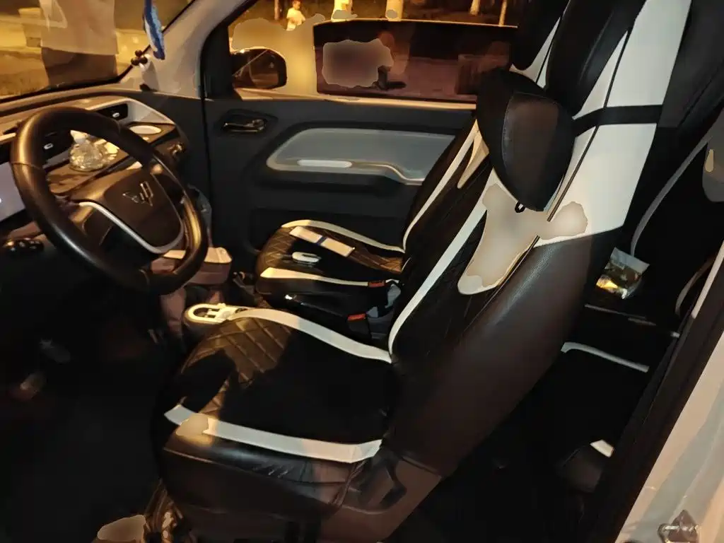 Wuling MINIEV — миниатюра 11