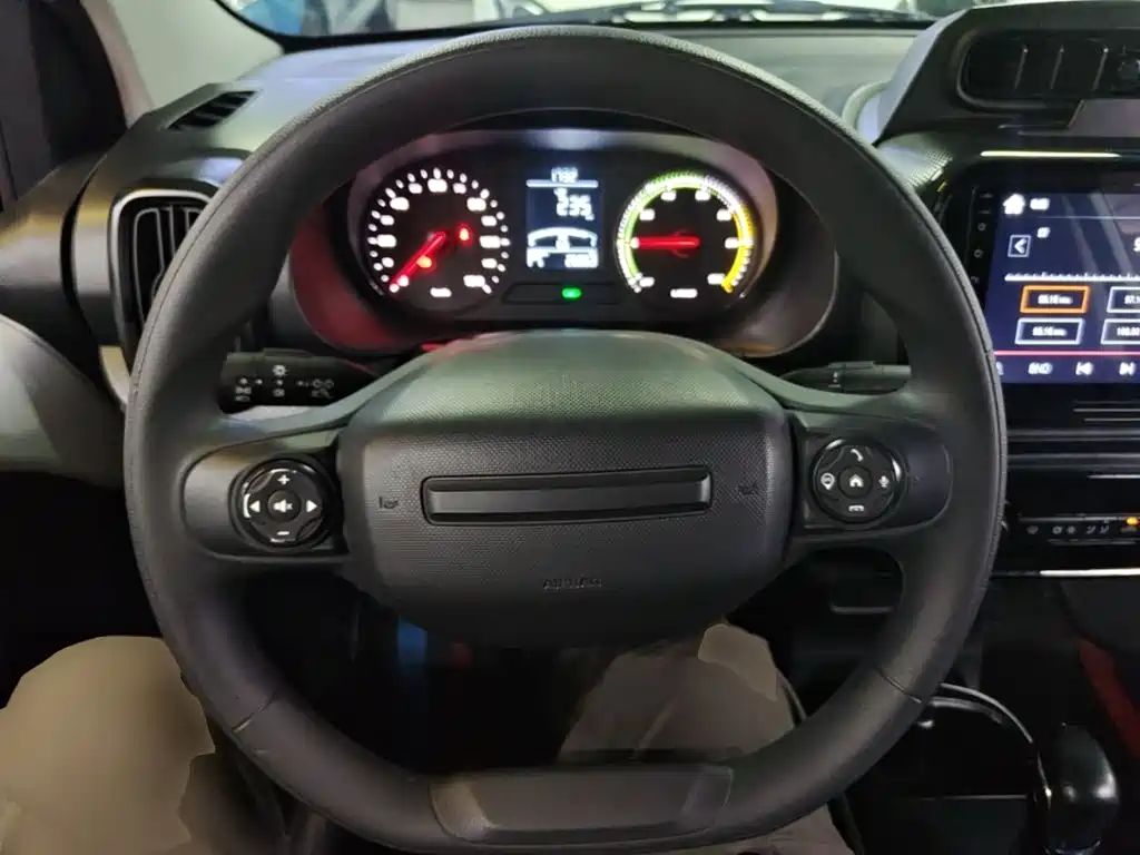 Roewe Clever — миниатюра 11