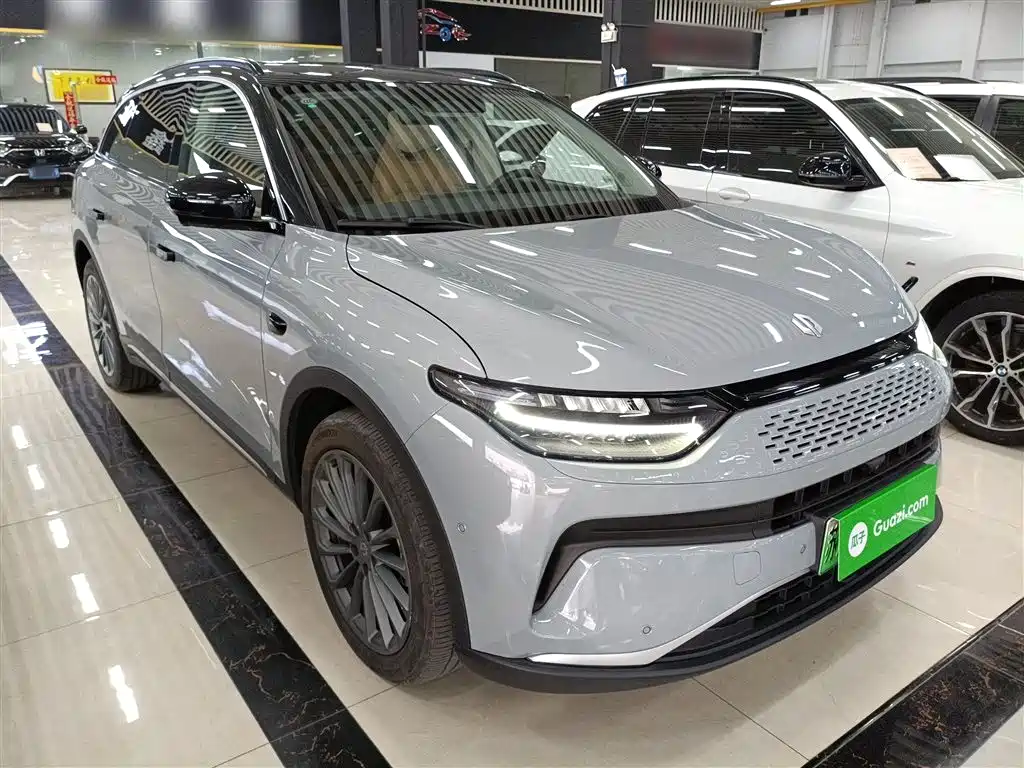 ZERO-RUNNING CAR ZERO RUN C11