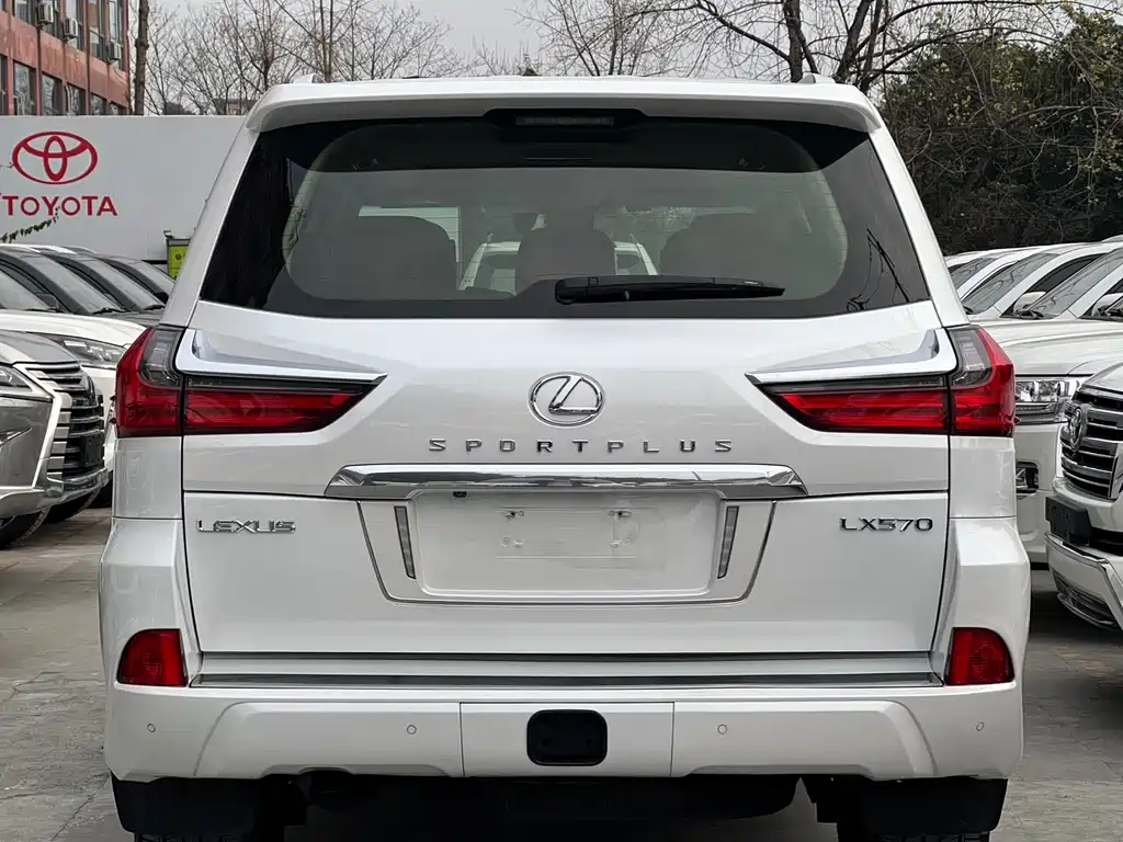 LEXUS LX