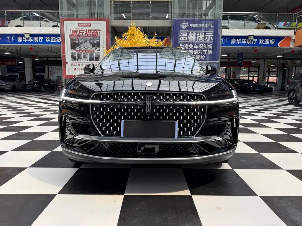 Lincoln Nautilus 2023 2.0T