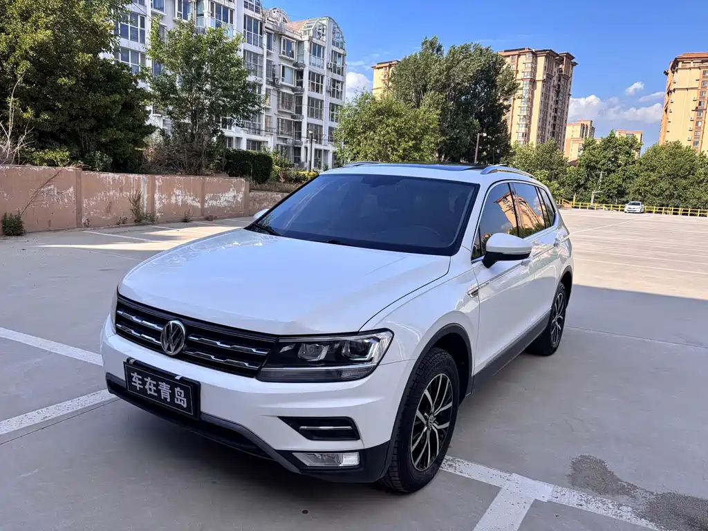 Volkswagen Tiguan L L 2018 330TSI AT Luxury