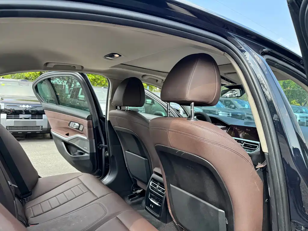 BMW 3 Series — миниатюра 14
