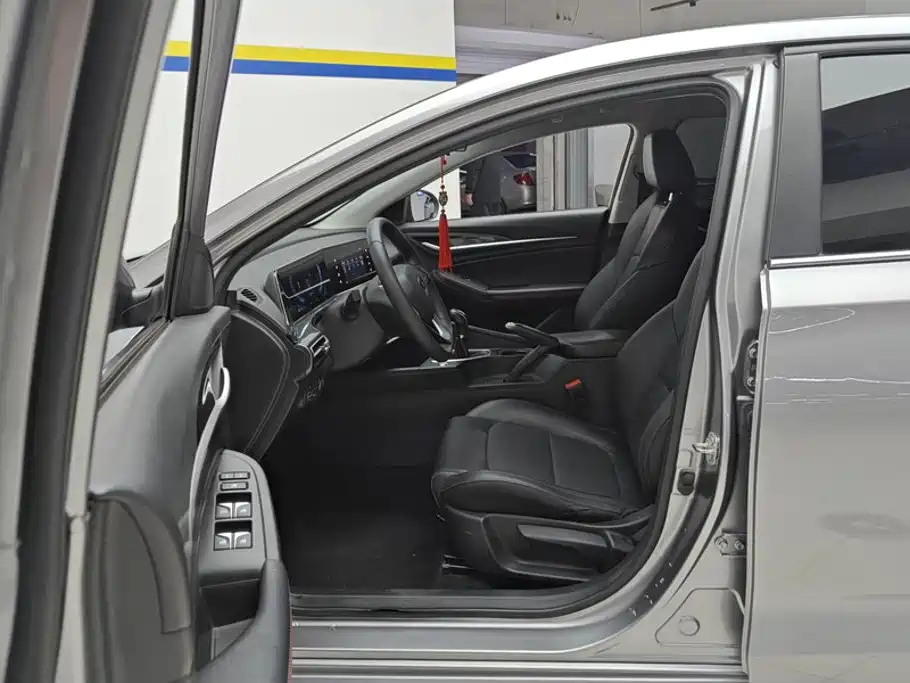 Changan Eado — миниатюра 9