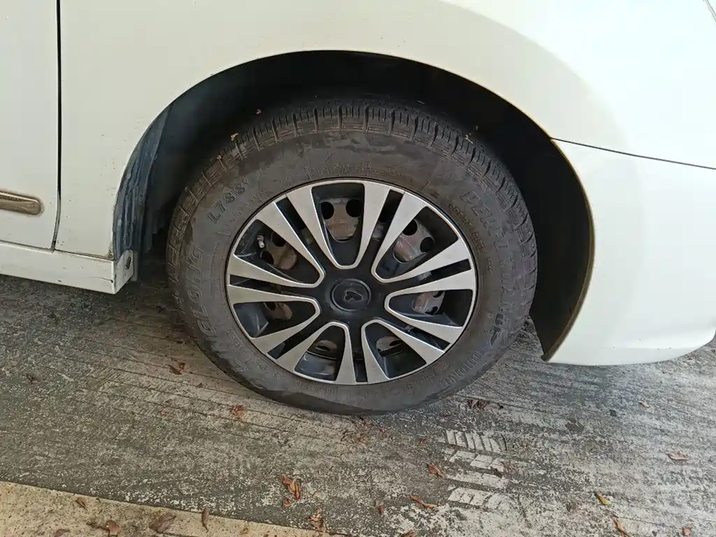 Nissan Sylphy — миниатюра 8