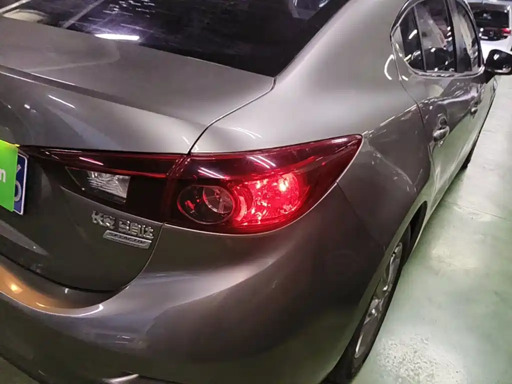 Mazda 3 Axela — миниатюра 8