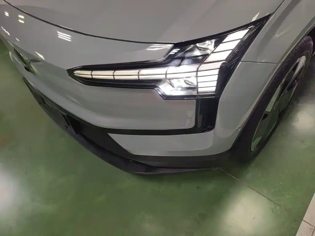 Volvo EX30 — миниатюра 24