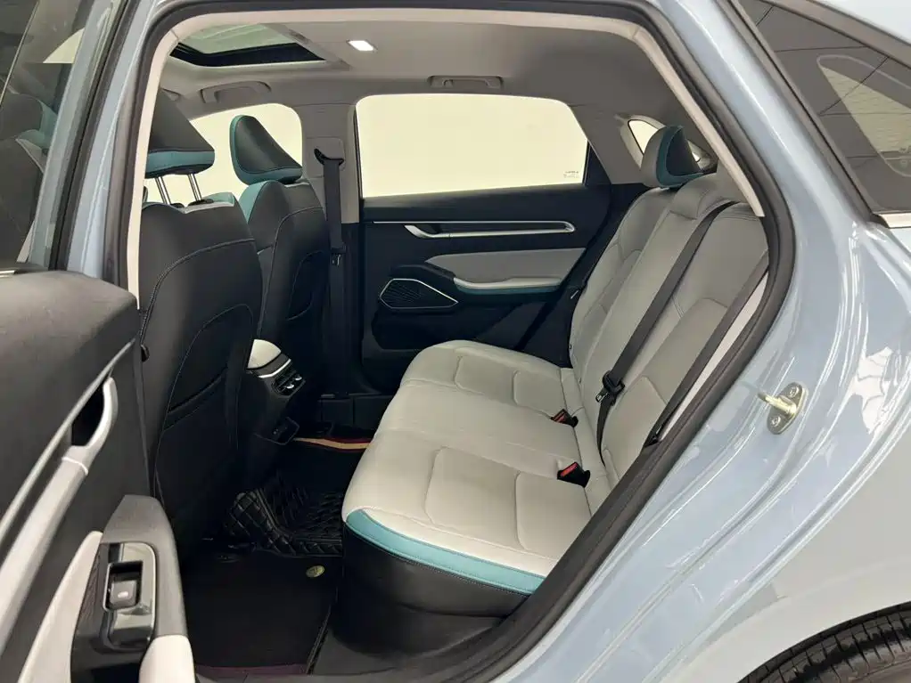 Geely Emgrand — миниатюра 7
