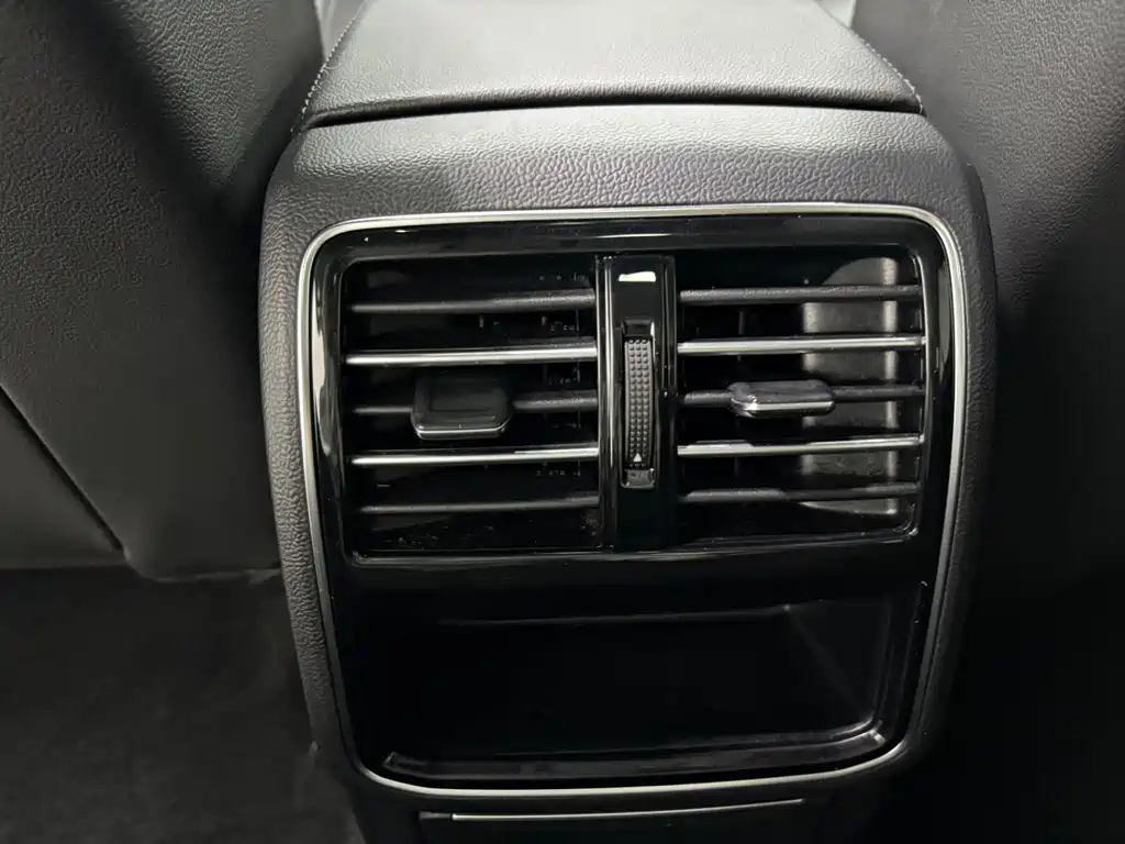 Volkswagen Magotan — миниатюра 18