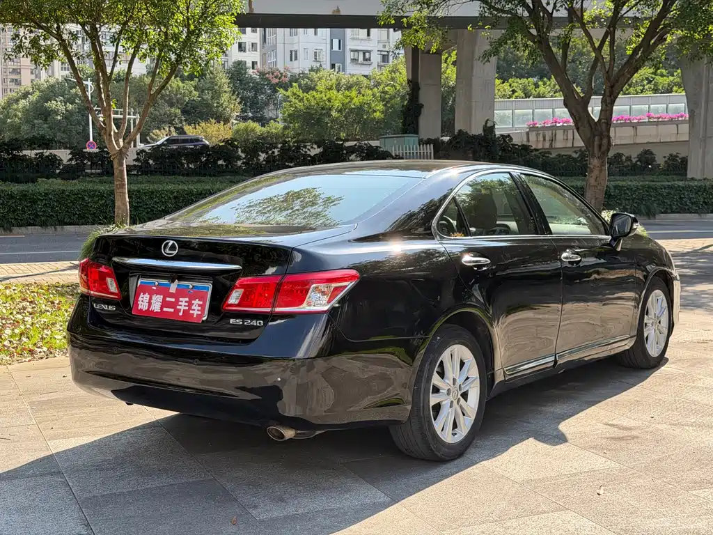 Lexus ES — миниатюра 24