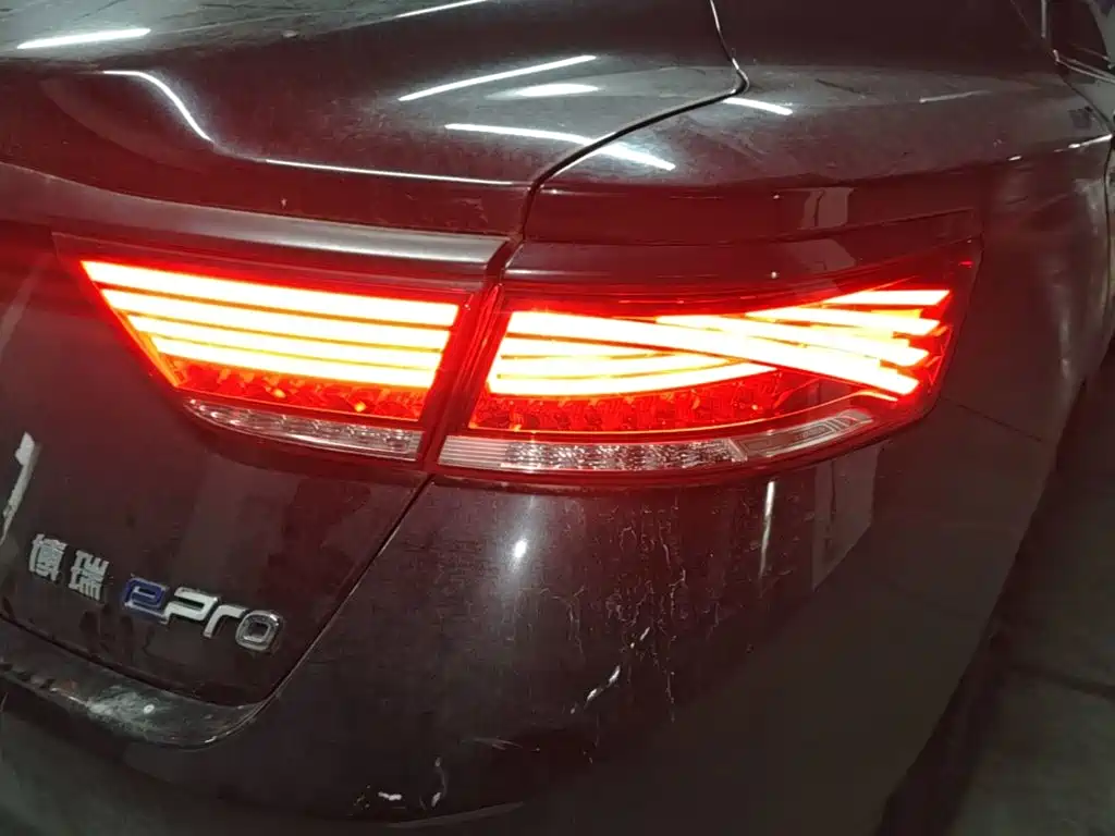 Geely Borui Hybrid — миниатюра 8