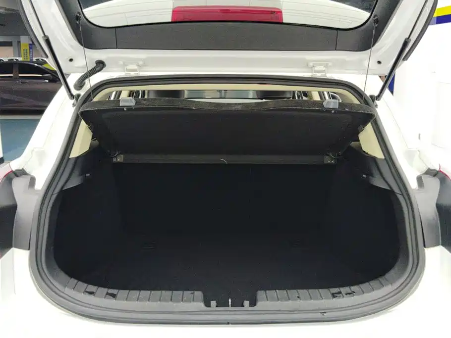 Geely Emgrand GS — миниатюра 4