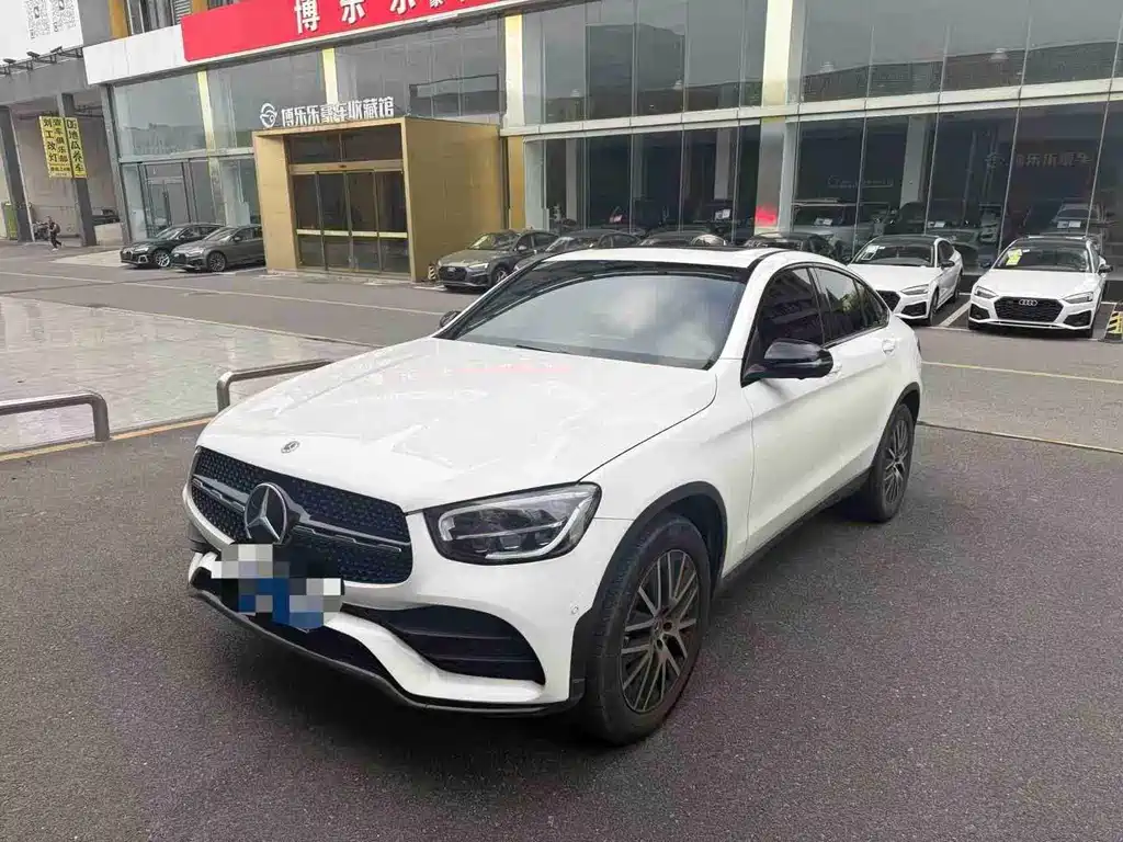 奔驰GLC轿跑 2023款 GLC 260 4MATIC 轿跑SUV